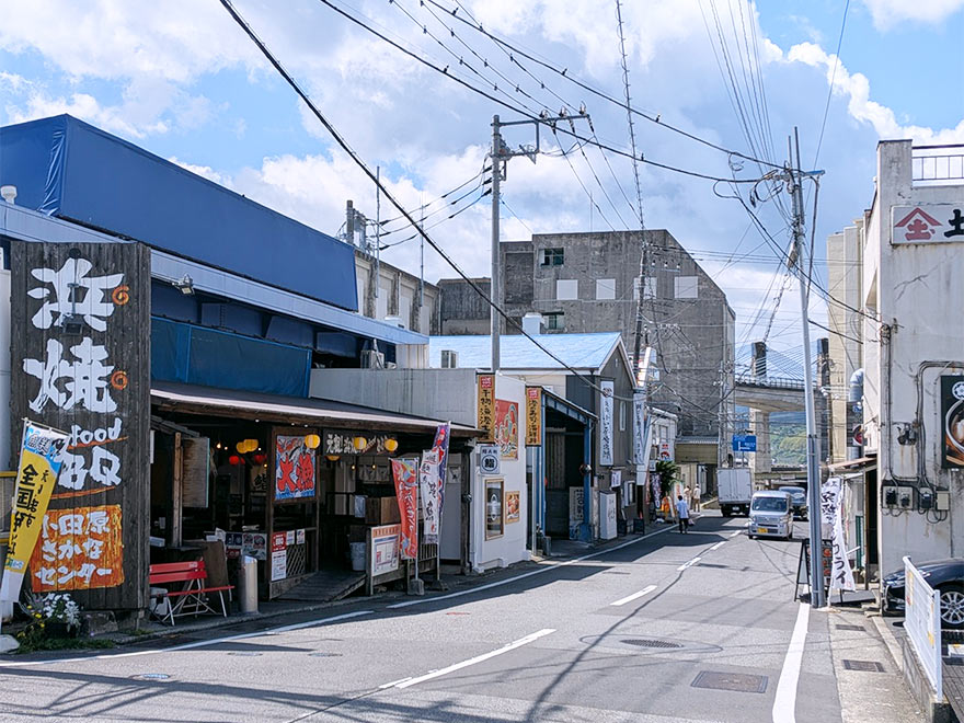 小田原漁港(おさかな通り)