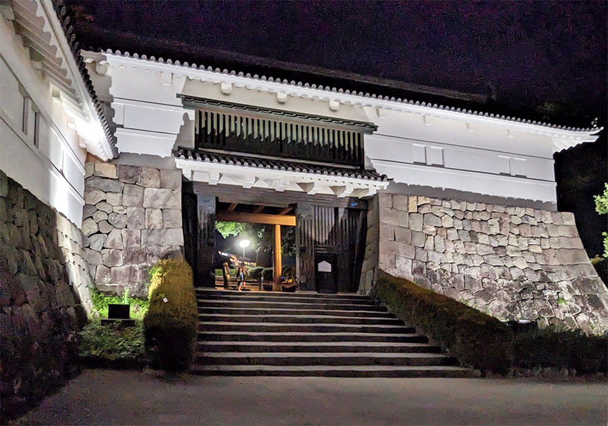 常盤木門