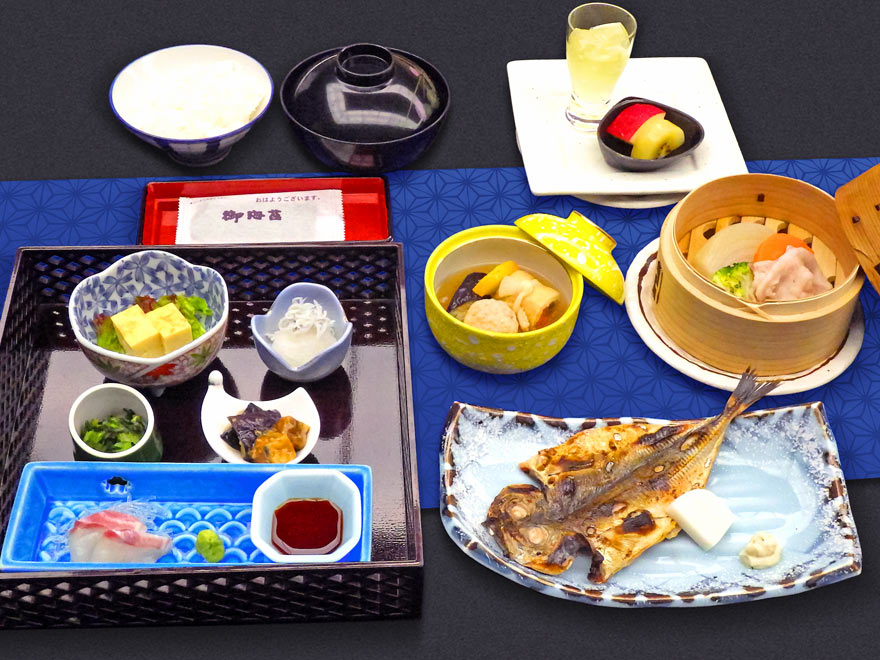 朝食　8月、9月　奇数日