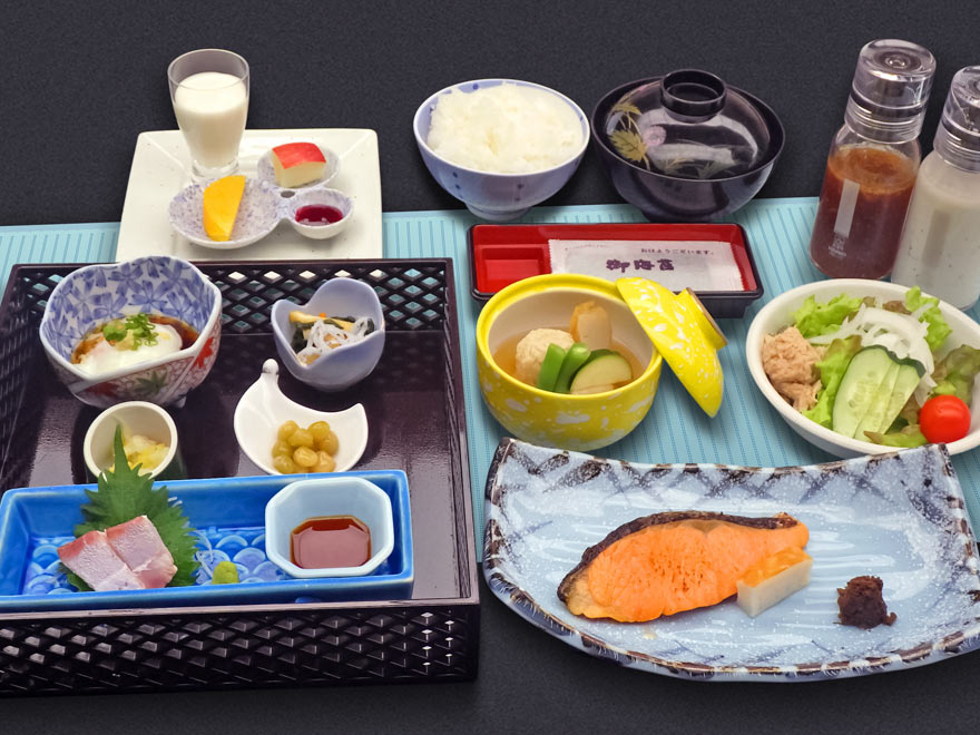 朝食　6月、7月　奇数日