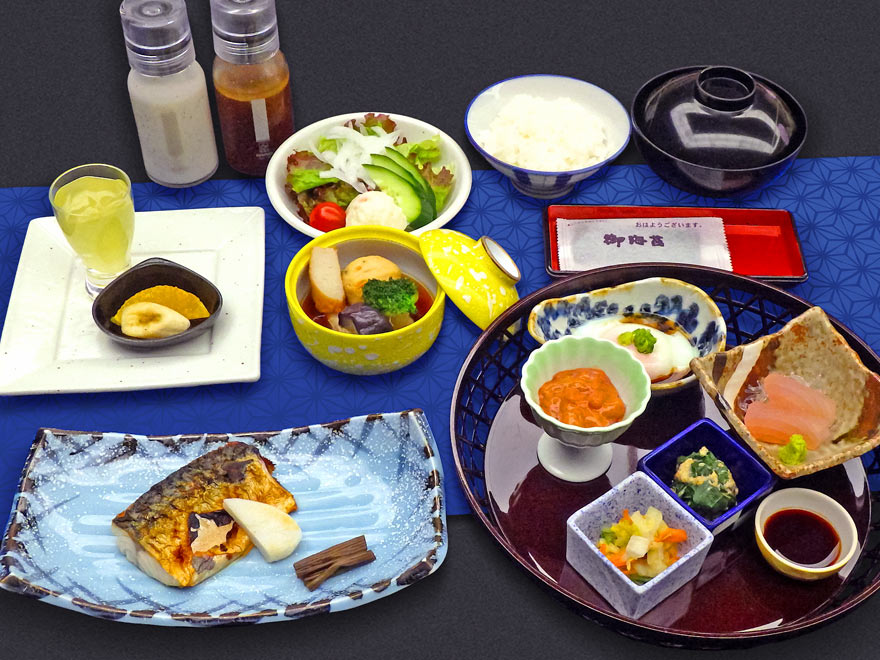 朝食　8月、9月　偶数日